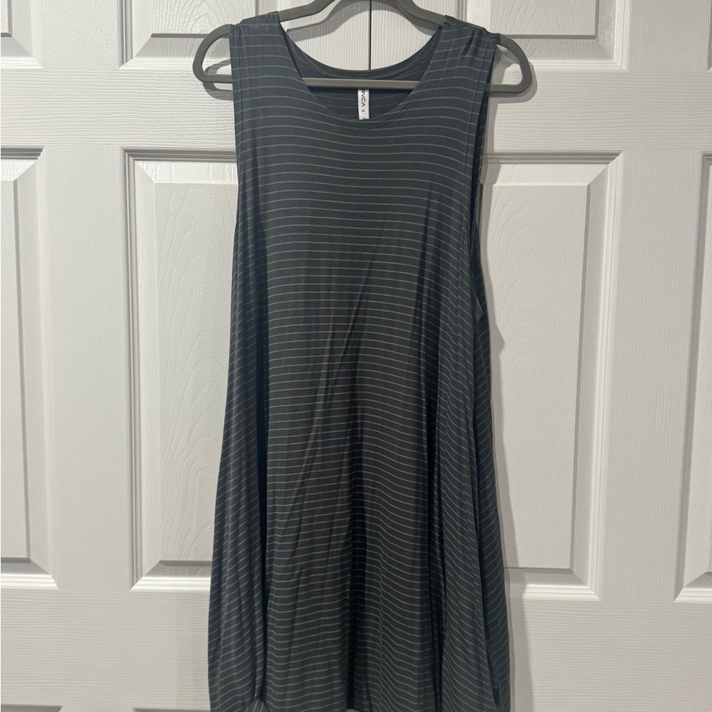 RVCA Gray and White Striped Top